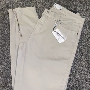 Men’s beige jeans